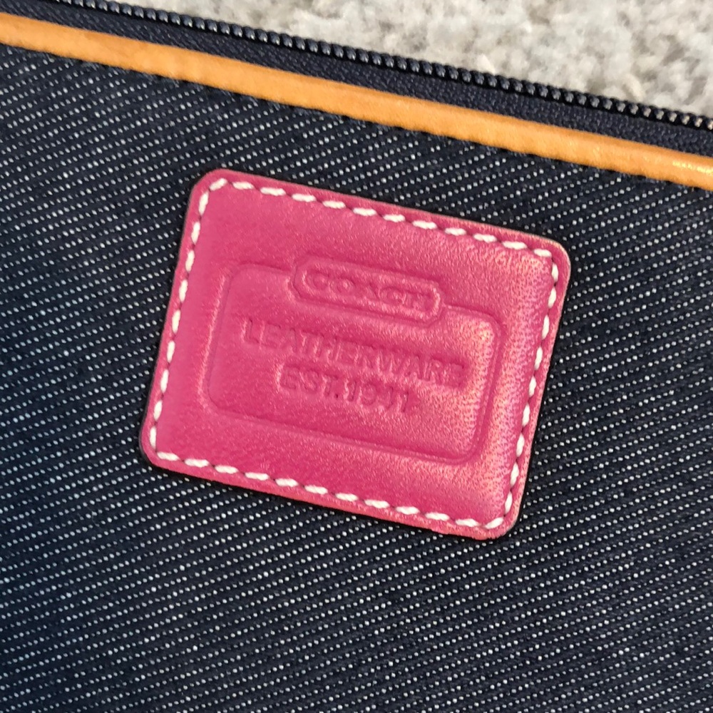 COACH Wristlet - Picture 2 of 6